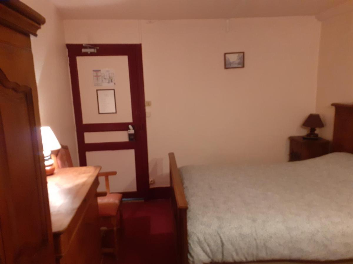 Le Grand Cerf Hotel Nonancourt Eksteriør billede